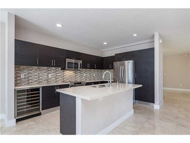 7010 NW 104th Ct, Miami, FL 33173 - photo 4