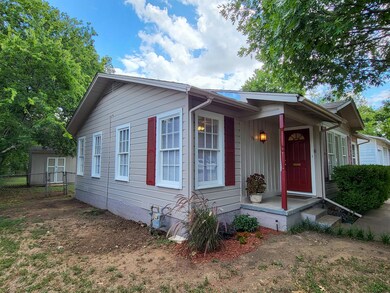 525 Euclid St, Cleburne, TX 76033 - photo 3