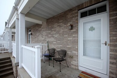 2771 Crinkle Root Dr unit 512, Fitchburg, WI 53711 - photo 3