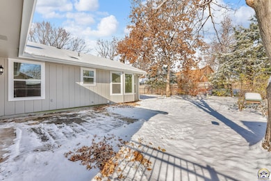 5824 SW 28th Terrace, Topeka, KS 66614 - photo 4