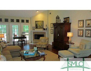 Den/Family/Great Room. Cathedral Ceiling