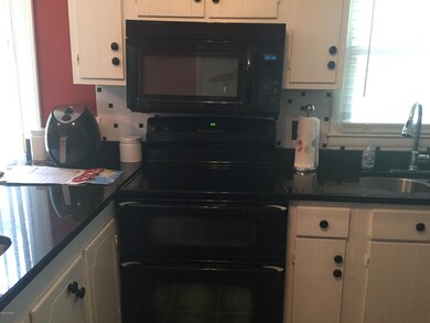 529 Hillcrest Ave, Winterville, NC 28590 - photo 7