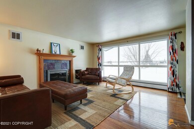 Floor to ceiling Windows!
