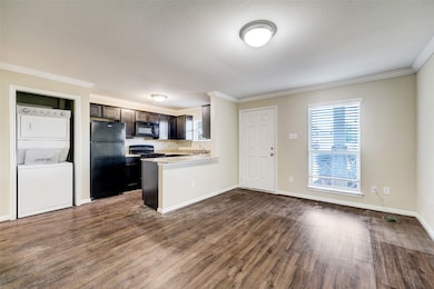 1600 W T C Jester Blvd unit 94, Houston, TX 77008 - photo 2