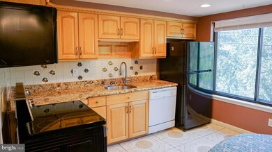 18408 Point Seneca Place, Germantown, MD 20874 - photo 2