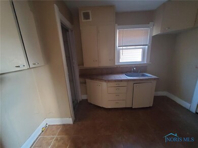 1925 Barrows St, Toledo, OH 43613 - photo 6