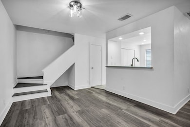 4777 Cedar Springs Rd unit 8L, Dallas, TX 75219 - photo 5