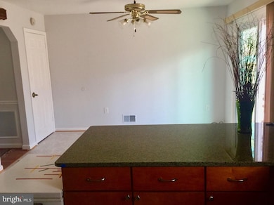 1549 Ivystone Ct, Silver Spring, MD 20904 - photo 5