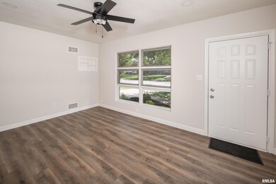 1480 W 29th St, Davenport, IA 52804 - photo 6