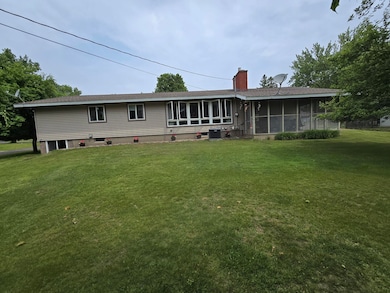 Home Pic - Back - Lot Line