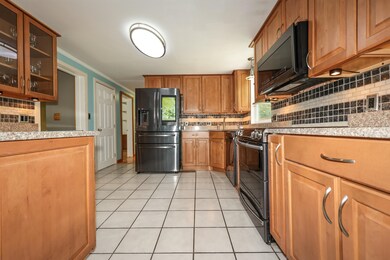 5 Four Seasons Ln, MerriMacK, NH 03054 - photo 4