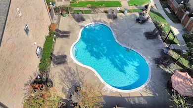 Community pool