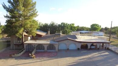 11816 N Loop Dr, Socorro, TX 79927 - photo 4