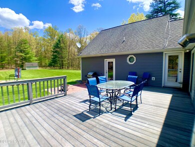 51 Moonbeam Cir, Hawley, PA 18428 - photo 4