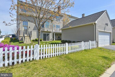 23401 Arora Hills Dr, Clarksburg, MD 20871 - photo 2