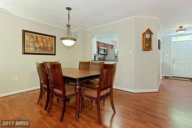 6310 Mary Todd Ct, Centreville, VA 20121 - photo 5