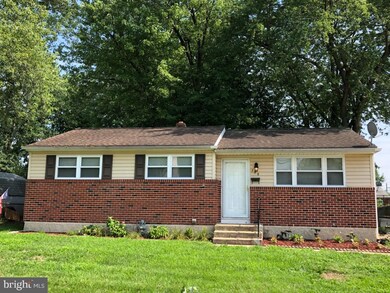 738 W 11th St, New Castle, DE 19720 - photo 2