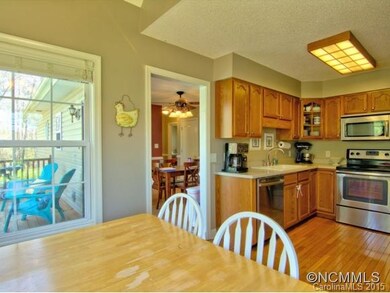 135 Lakeview Acres Dr, Asheville, NC 28806 - photo 7