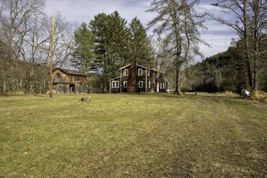 112 Rowland Rd, Greeley, PA 18425 - photo 7