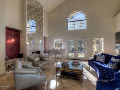 007_Living Room