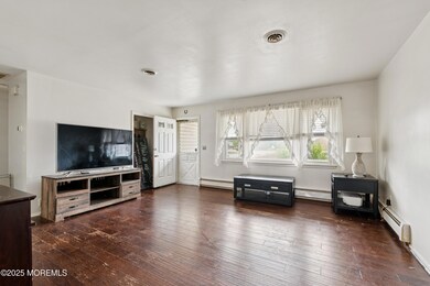 24 Hampshire Rd, Toms River, NJ 08757 - photo 6