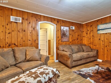 305 NW Gardner St, Sheridan, OR 97378 - photo 5