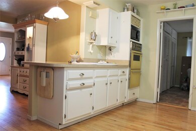 335 Maple St, Central Point, OR 97502 - photo 5