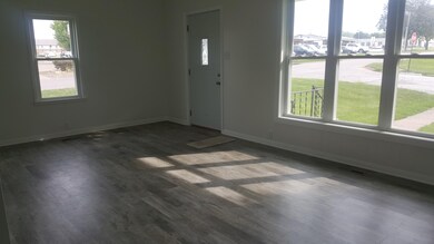 2124 Grand Ave, Muscatine, IA 52761 - photo 5