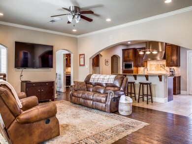 3944 Frontier Ln, Dallas, TX 75214 - photo 3