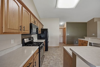 3737 Monarch Dr SW, Cedar Rapids, IA 52404 - photo 7