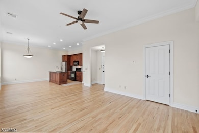 33 Forest Ave unit 1E, Hawthorne, NJ 07506 - photo 2