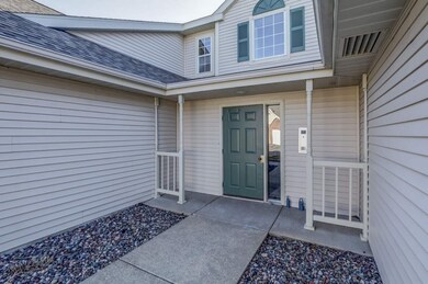 925 Park St unit 201, Oregon, WI 53575 - photo 4