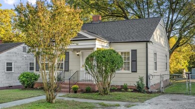 1102 Pennsylvania St, Greensboro, NC 27406 - photo 3