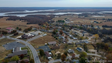 192 Greenbriar Cir, Mannford, OK 74044 - photo 2
