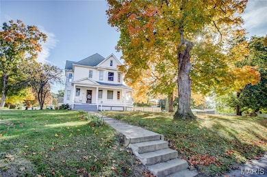 918 5th St, Carrollton, IL 62016 - photo 5