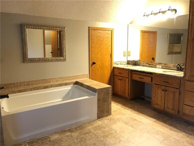 705 Foxfire Ln, Bentonville, AR 72712 - photo 7