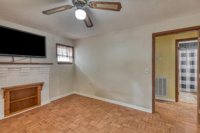 112 Guy St, Johnson City, TN 37601 - photo 5