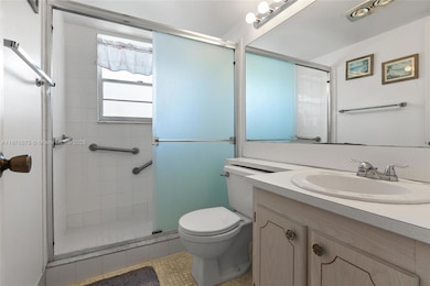 431 Markham T, Deerfield Beach, FL 33442 - photo 7