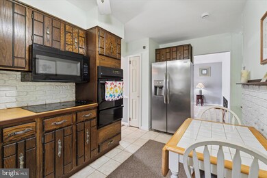 240 Cowbell Rd, Willow Grove, PA 19090 - photo 6