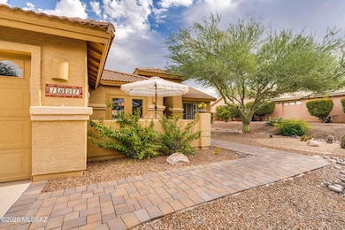 1821 E Redstart Rd, Green Valley, AZ 85614 - photo 3