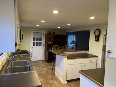 E5CBB753-4234-4234-B321-C1B87138C3CF