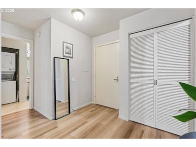 1710 S Harbor Way unit 202, Portland, OR 97201 - photo 5