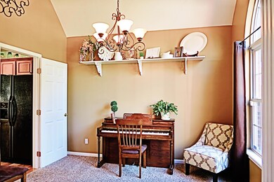 Formal dining/music room