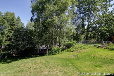 Sunny and spacious backyard!!