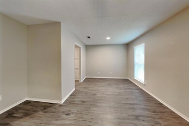 2137 Mountainview Dr, Hurst, TX 76054 - photo 6