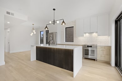 14 Bonair St unit 14, Somerville, MA 02145 - photo 4