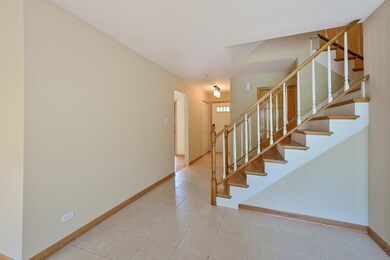 1065 Heathrow Ct, Wheaton, IL 60189 - photo 5