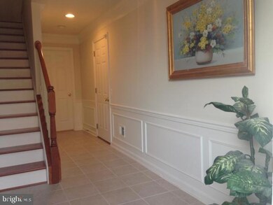 8211 Singleleaf Ln, Lorton, VA 22079 - photo 3