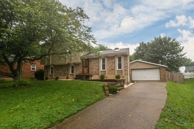 6902 Roseborough Ct, Louisville, KY 40228 - photo 2