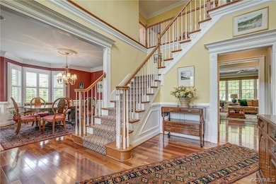 Beautiful 2 story Foyer